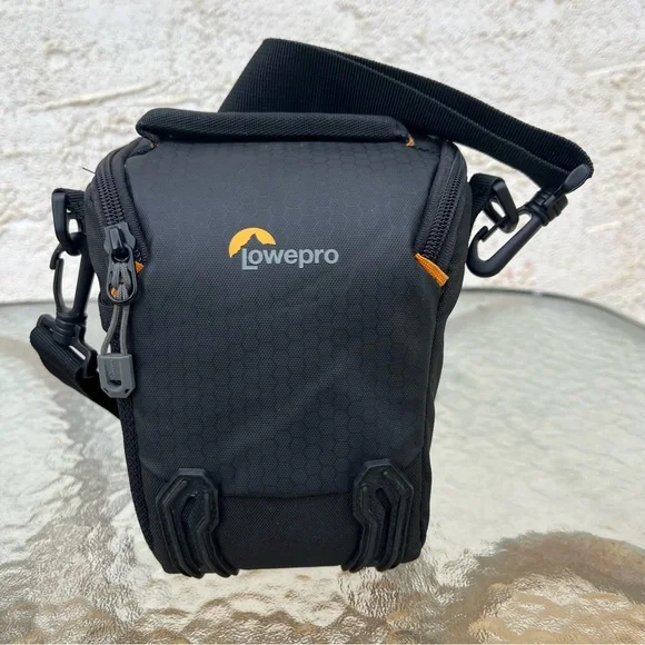 Lowepro Adventura TLZ 30 III Black Top Loading Camera Bag - Picture 4 of 12